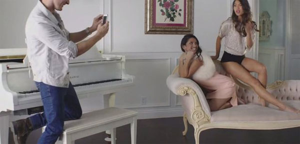 幫你拍照加美圖秀秀美顏，外加發朋友圈