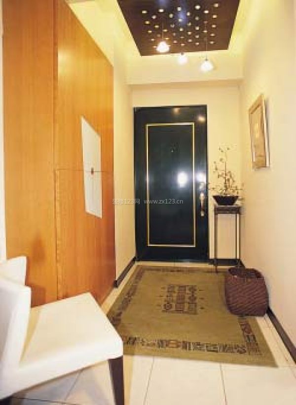 真省錢！簡約裝修打造大方玄關