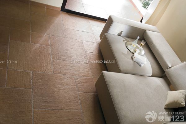 客廳瓷磚鋪貼技巧——材質是重點