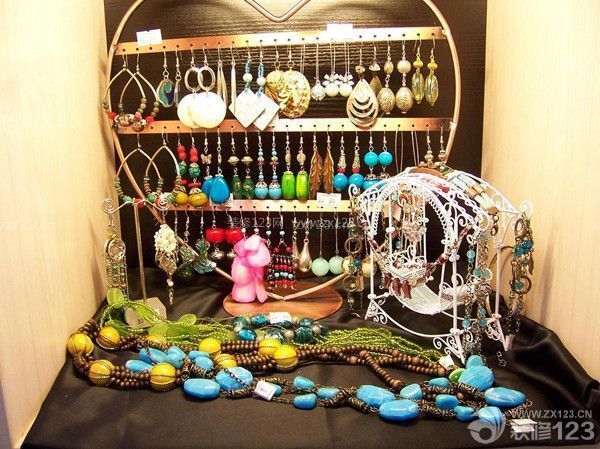 格子鋪怎么裝修：商品性質